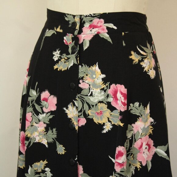 Vintage 1990s Skirt, Michael Taylor Black Floral Print, Button Front Elastic - Picture 8 of 10